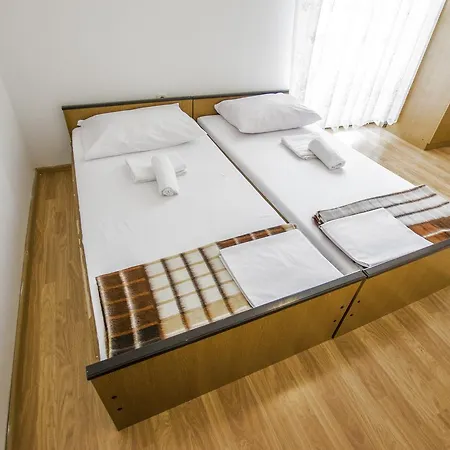 Guest house Twin Rovanjska 14732b Obrovac